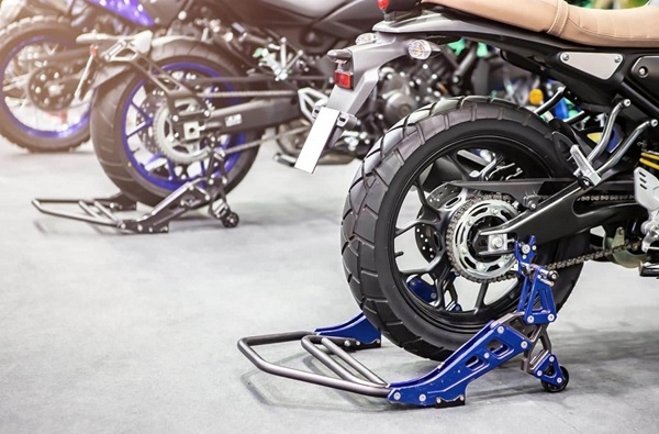 استند جک عقب موتور